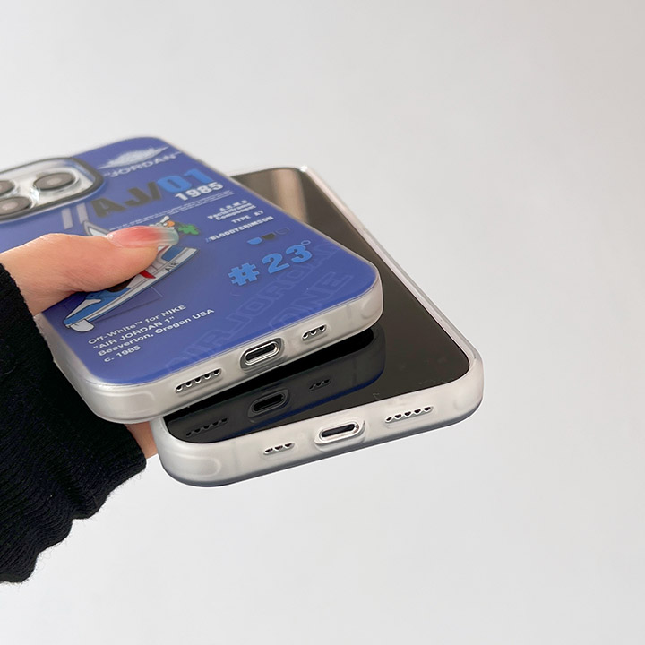 ブランド アイフォーン 15 ultra 携帯ケース 