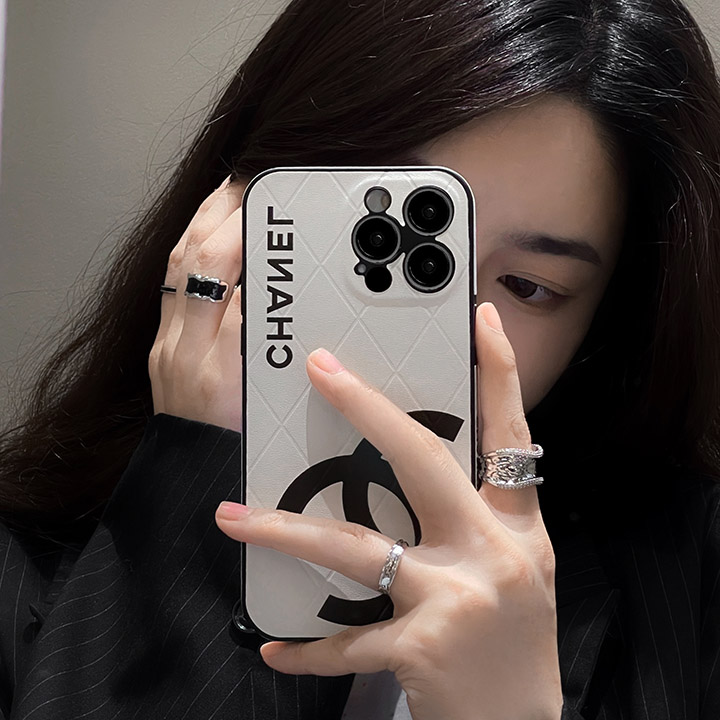 chanel シャネル アイフォン 15 スマホケース 