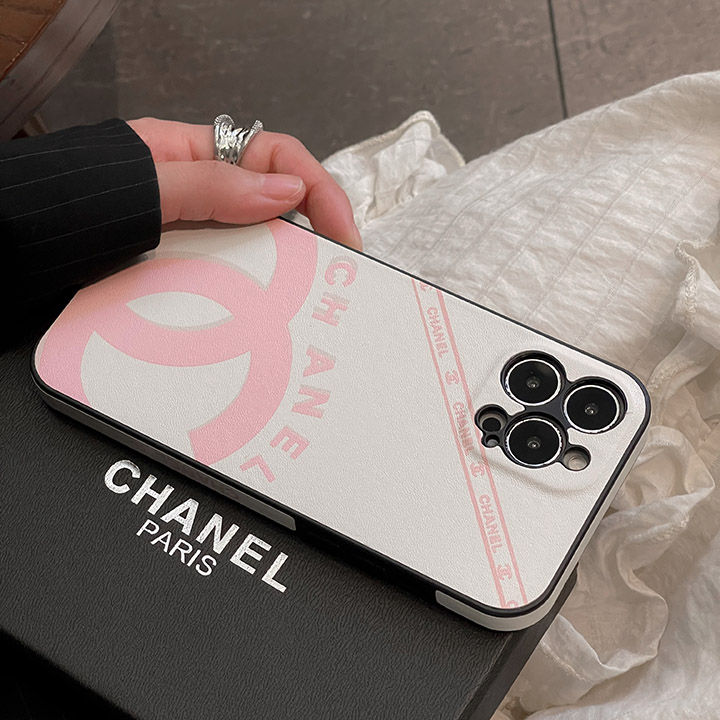 chanel iphone 15 カバー 